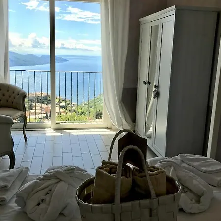 Borgo Le Vigne - La Vendemmia Tignale